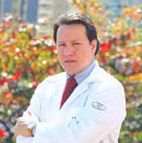 Dr. Raúl González